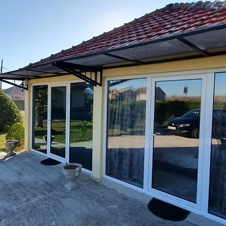 Cozzy Near The Aiport * Podgorica