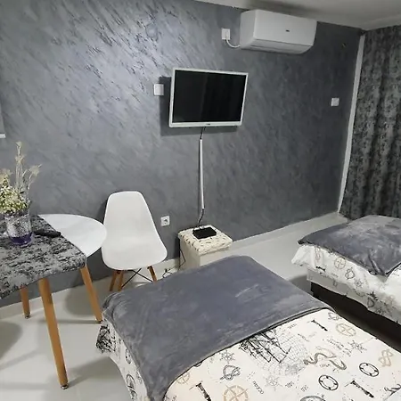 Διαμέρισμα Cozzy Near The Aiport