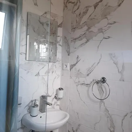 Cozzy Near The Aiport Διαμέρισμα Ποντγορίτσα